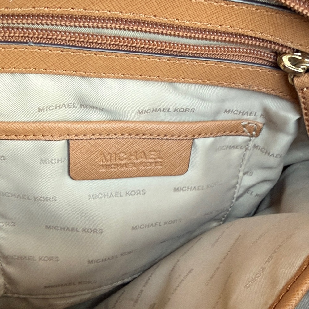 Michael Kors Morgan Medium Logo Tote Bag - Picture 2 of 9